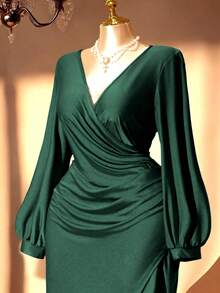 Rometta 大码女式V领长袖褶皱腰身不规则下摆开衩中长连衣裙，酒红色，显瘦，优雅，百搭，适合派对、约会、工作等场合。 - 墨綠色 - 查看 1