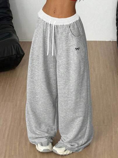 SHEIN Tween Girls Loose Casual Comfortable Mid-Waist Butterfly Print Contrast Color Drawstring Sweatpants, Heather Gray