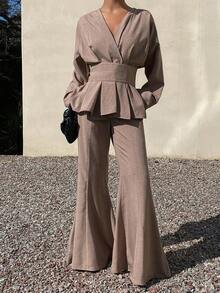 Livesso Bộ 2 món gồm áo croptop cổ chữ V viền bèo và quần dài kiểu dáng thường ngày dành cho nữ. - Cà phê nâu - Xem 5