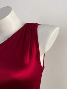 Zolique Summer New Sexy One-Shoulder Pleated Backless Criss-Cross Lace-Up Mini Dress, Wine Red Dress, Faille Dress, Asymmetric Shoulder Dress, Vacation Dress, Suitable For Valentine's Day, Party, Wedding - Cherry Red - View 6