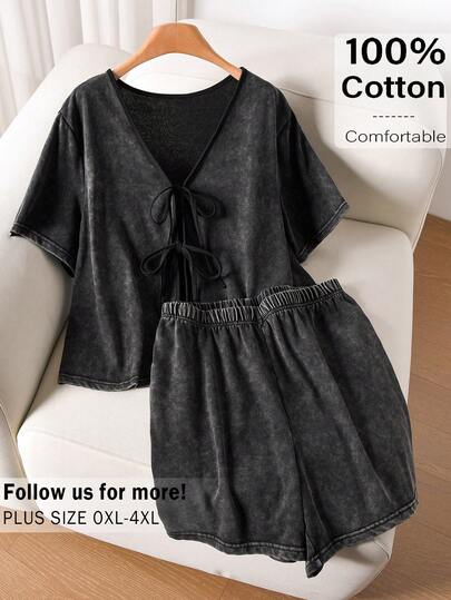 CosyJoli Plus Size Women Casual Snowflake Tie Front Top & Shorts 2 Pieces Set