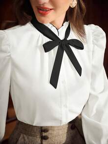 Vintamour 复古优雅女士衬衫，蝴蝶结撞色系带，荷叶边装饰，珍珠纽扣，休闲百搭，适合工作、假期、冬季等各种场合。适合女士冬季、圣诞节、新年、感恩节等节日穿着。优雅女士衬衫，尽显优雅气质。 - 白色 - 查看 3