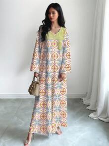 SHEIN Najma 女士优雅阿拉伯风格连衣裙，几何花卉数码印花，V领长袖，适合春秋季穿着。 - 彩色 - 查看 3