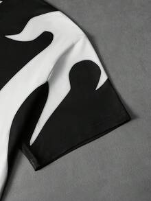 Manfinity Roghcode Men's Casual Colorblock Short Sleeve T-Shirt, Summer - Black and White - View 4