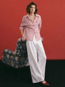 Poéselle Áo sơ mi nữ tay dài in sọc, túi vá, cài cúc phía trước, kiểu dáng thường ngày, màu đỏ trắng kẻ sọc, thêu hình trái tim, áo kiểu cho mùa xuân và ngày Valentine, áo sơ mi kẻ sọc đỏ, Valentine, phong cách Pháp. - Đỏ và trắng - Xem 6