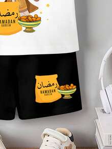 1 Set Young Boys Minimalist Cartoon Middle Eastern Boy Holding Lantern & Moon Print Round Neck Short Sleeve T-Shirt And Shorts Set, Ramadan Kareen White T-Shirt And Black Shorts Set, Suitable For Festival Wear - Multicolor - View 4