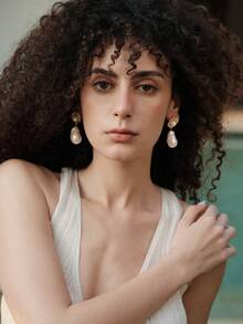 Opalesca Women Hoop Earrings,Outfits,Old Money,Beaded,Wedding/Bridal Accessories,Fairycore/Fairy,Pearl,Fall/Autumn/Winter,For Mom/Women/Girl/Mother,Elegant,Premium,Valentine's Day,Gift - Gold - View 5