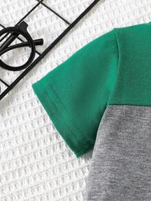 SHEIN Playful Pals مجموعة من قطعتين لأطفال الحضانة: بلوزة كاجوال بأكمام قصيرة وطباعة حرفية وياقة دائرية، وبنطلون بخصر مطاطي، مناسبة للاستخدام اليومي الكاجوال للأولاد، ملابس أطفال، للخريف، مناسبة لأولاد عمر 3 سنوات، ملابس أطفال الرضع والحضانة، للخريف - أخضر داكن - مشاهدة 4