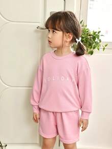 SHEIN Genkimix Kids Bộ 2 áo nỉ cổ tròn tay dài trang trí nơ màu mơ và quần ống loe kaki cho bé gái, trang phục thường ngày thời trang cho mùa xuân/thu - Hồng - Xem 3