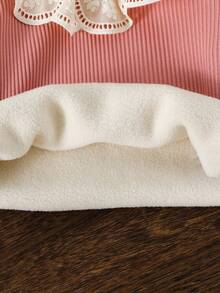 SHEIN Vintaside Kids 女婴秋冬甜美淑女风精致刺绣蕾丝针织叠穿上衣 - 藕粉色 - 查看 8