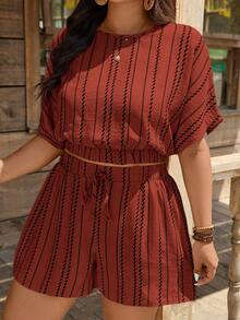 SHEIN LUNE 大码夏季度假休闲条纹蝙蝠袖上衣和短裤两件套 - 紅色 - 查看 3