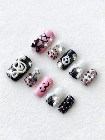 Anime 10 pièces Faux ongles de haute qualité faits main avec nœud papillon mignon, note de musique, élément d'étoile + 3 pièces adhésif double face, stickers d'art pour ongles amovibles style français Y2K avec chaîne de strass et pois, convient pour les vacances, les fêtes, la danse et le port quotidien