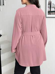 SHEIN Essnce 大码女式秋冬宽松长袖红色长衬衫，V领，适合工作、教师、返校、办公室穿着、春季上衣 - 藕粉色 - 查看 2