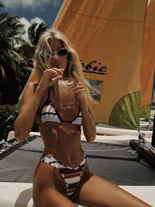 Bonvoyette Swim Vcay 优雅女士 2026 多色波点沙滩泳衣,清新撞色动物纹印花,超柔软塑形弹力罗纹针织挂脖三角比基尼套装,可调节系带挂脖比基尼上衣(带可拆卸胸垫),Y2K 美学高衩性感比基尼下装(撞色条纹图案)。 - 彩色 - 查看 10