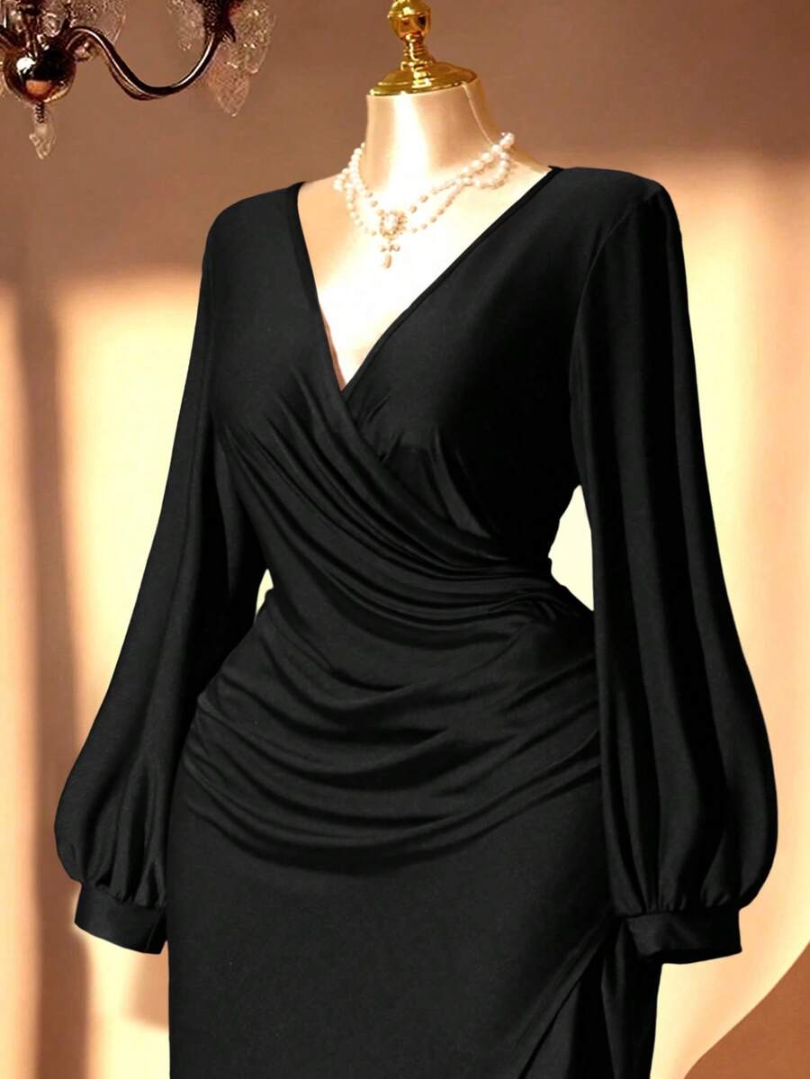 Rometta 大码女式V领长袖褶皱腰身不规则下摆开衩中长连衣裙，酒红色，显瘦，优雅，百搭，适合派对、约会、工作等场合。 - 黑色 - 查看 1