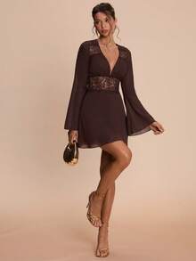 SHEIN BAE 棕色V领蕾丝拼接性感迷你连衣裙，纯色休闲连衣裙，度假连衣裙，毕业/返校连衣裙，伴娘礼服，情人节连衣裙 - 棕色 - 查看 3