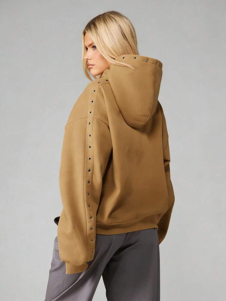 MISSGUIDED Women Oversized Hooded Sweatshirt With Studded Eyelet Details And Front Centre Pocket For Casual Fall Winter Comfort