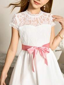 Vestido de Manga Curta com Gola Redonda, Renda Tule e Recortes Florais para Meninas Pré-Adolescentes, Elegante e Ideal para Festa e Celebração - Branco - Visão 9