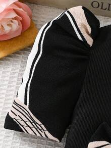 SHEIN 女童针织拼接几何图案休闲连衣裙 - 黑色 - 查看 5