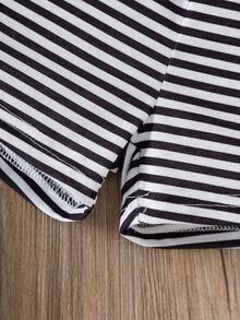 SHEIN 男婴夏季休闲日常通勤街头时尚标语印花背心和条纹短裤套装