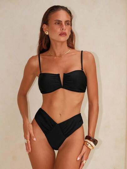 Swim Chiccia Dam enfärgad sexig minimalistisk v-ringad bikiniset med utskärning, vår/sommar