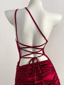 Zolique Summer New Sexy One-Shoulder Pleated Backless Criss-Cross Lace-Up Mini Dress, Wine Red Dress, Faille Dress, Asymmetric Shoulder Dress, Vacation Dress, Suitable For Valentine's Day, Party, Wedding - Cherry Red - View 4