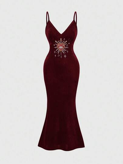 Goth Abito vintage in velluto con ricamo gotico di occhi e cuori, dal fascino misterioso e oscuro