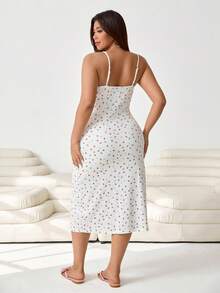 SHEIN EZwear Đầm hai dây ôm sát, xếp ly, xẻ tà cao, họa tiết hoa nhí, dành cho nữ cỡ lớn, thích hợp cho kỳ nghỉ hè. - Nhiều màu - Xem 3
