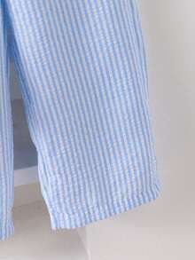 SHEIN Genkimix Kids 2 件套女童休闲套装 - 条纹蝴蝶结装饰荷叶边下摆吊带背心和裤子 - 彩色 - 查看 3