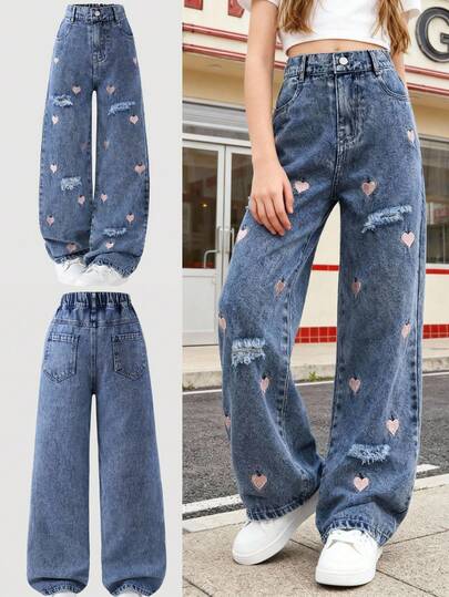 Jeans estilo Y2K para niñas preadolescentes, lavado azul medio vintage con bordado de corazón rosa, diseño rasgado y desgastado, pierna recta suelta, tela suave y cómoda, ropa de calle de moda, pantalones vaqueros para niñas