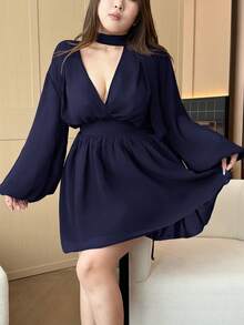 Vibekara 大码女式棕色法式雪纺V领连衣裙，独特精致复古浪漫学院风A字版型，配围巾领和长袖，适合办公室、日常穿着、派对、舞会、音乐节、返校季等场合。