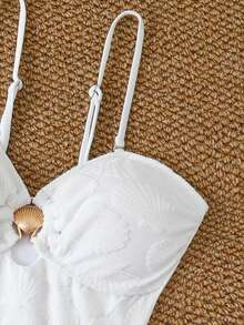 Swim Chiccia Maiô feminino branco com alças finas e detalhes vazados em conchas, estilo sexy, para o verão. - Branco - Ver 8