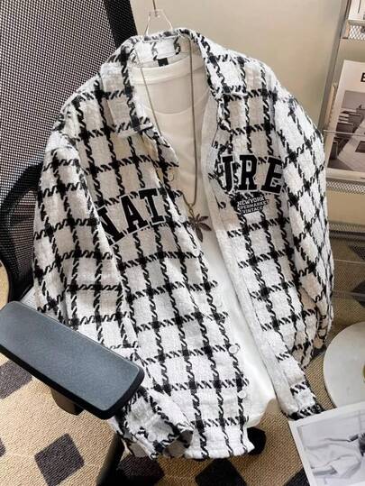 Manfinity Dauomo Camisa masculina casual de estilo urbano com estampa xadrez e bordado de letras, ideal para primavera/outono.