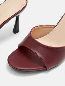 CUCCOO CURVES 宽楦女式黑色经典穆勒平底鞋，舒适低跟凉鞋，适合通勤、约会、聚会、度假、派对及各种场合。 - 酒紅色 - 查看 8