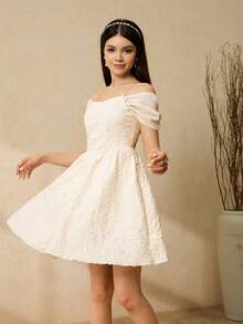 Đầm dạ hội màu be sang trọng, thanh lịch, thiết kế trễ vai, thắt eo, chất liệu jacquard, kiểu dáng bồng bềnh, thích hợp cho các cô gái tuổi teen. - Màu vàng - Xem 8
