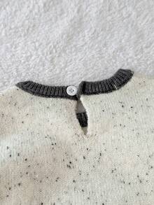 SHEIN Playful Pals 男婴简约可爱两件套，灰色针织长袖毛衣饰有长颈鹿图案，搭配条纹针织紧身裤。适合秋冬季穿着。