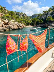 Swim Mod 2pcs/Set Women Cute Fashion Vacation Beach Random Print Reversible Halter Top And Adorable Bottoms Bikini Set - Multicolor - View 4