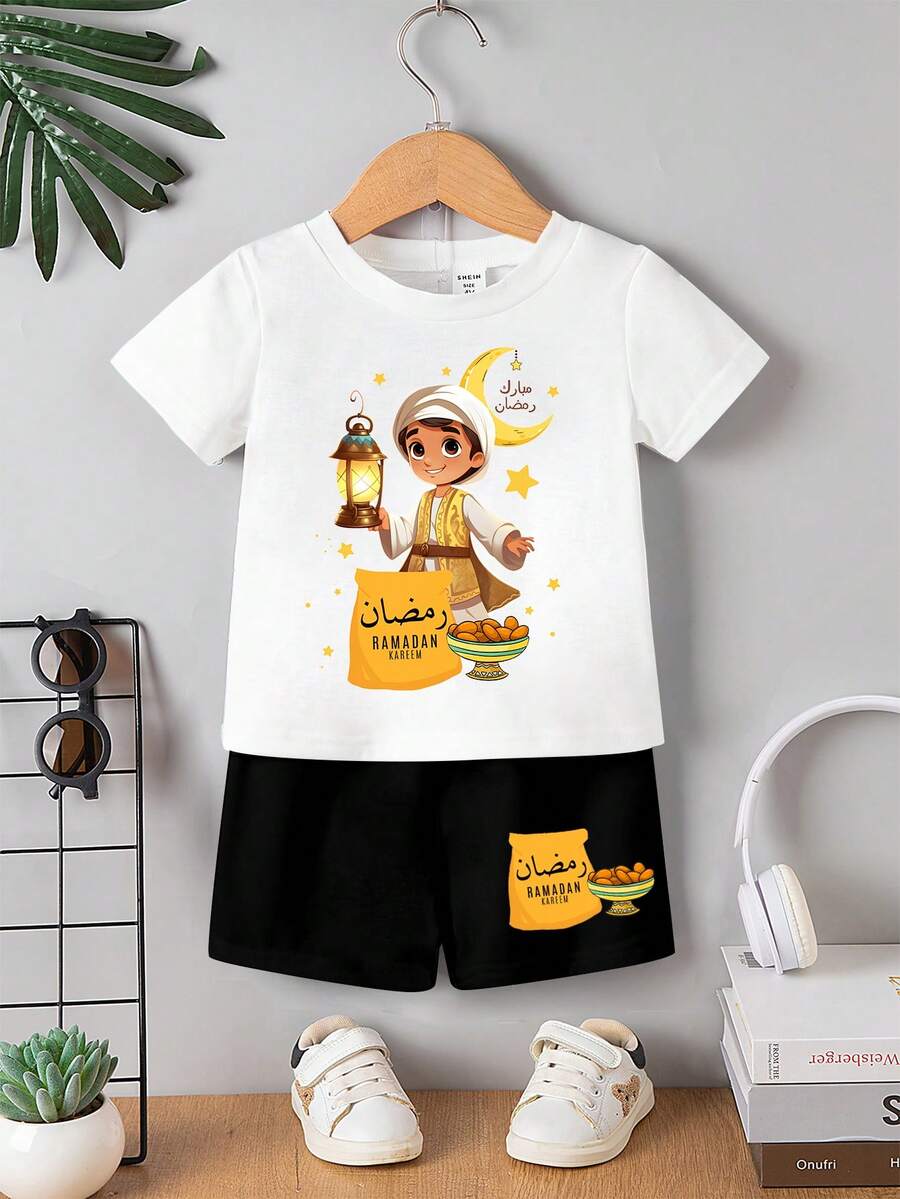 1 Set Young Boys Minimalist Cartoon Middle Eastern Boy Holding Lantern & Moon Print Round Neck Short Sleeve T-Shirt And Shorts Set, Ramadan Kareen White T-Shirt And Black Shorts Set, Suitable For Festival Wear - Multicolor - View 1
