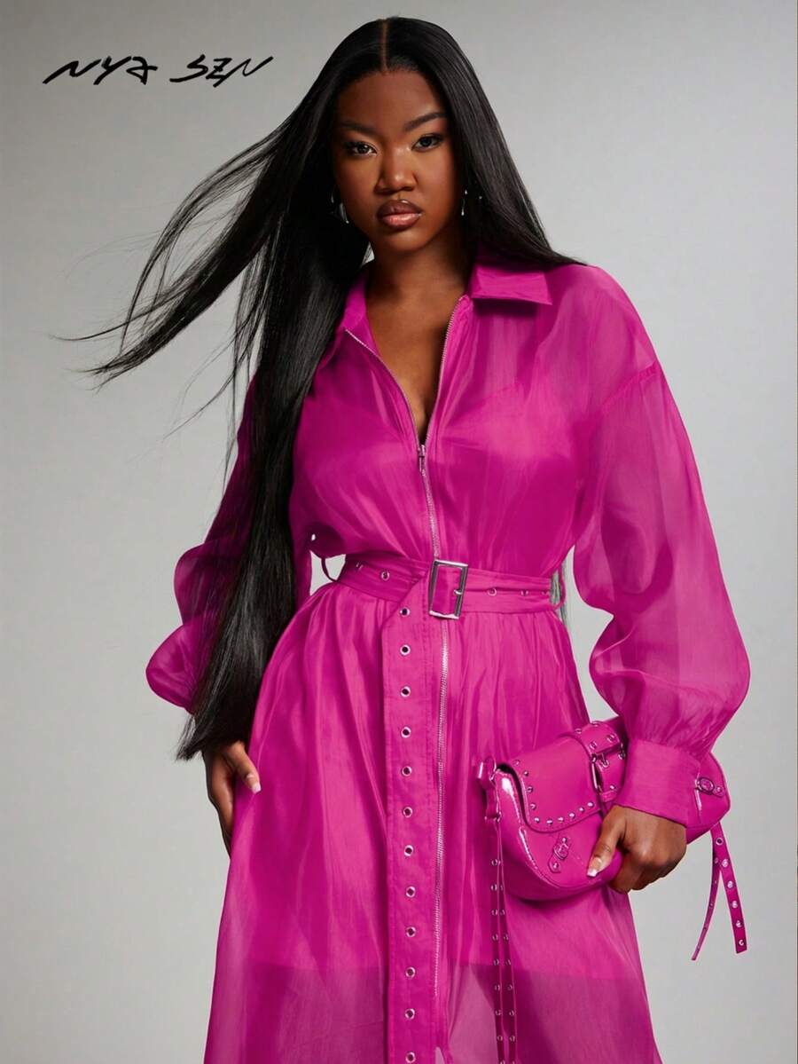 NYA SZN 红色薄纱长款拉链连衣裙，配有戏剧性的层叠袖和缎面吊带，适合晚宴、假日、鸡尾酒会、生日等场合，打造魅力四射的吸睛造型。 - 玫紅色 - 查看 1