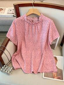 GlowEve CURVE 大码女式休闲畅销黑白波点短袖荷叶边领户外上衣，褶裥下摆圆领优雅百搭显瘦浪漫度假衬衫，春夏款 - 粉色 - 查看 1