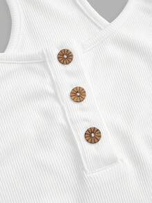 Slaydiva 2026春夏新款休闲百搭修身白色方领半开襟木质纽扣女士背心。适合日常穿着、派对、返校、约会、下午茶、度假、情人节、早午餐、机场等场合，休闲、运动皆宜。白色罗纹背心。 - 白色 - 查看 4