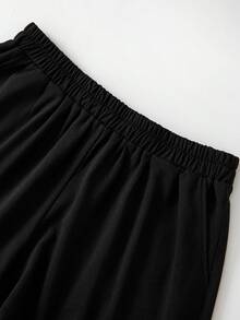 GlowEve CURVE شورت كاجوال مزين بالدانتيل والجيب على شكل قلب، مناسب للربيع والصيف والخريف، خصر مطاطي، شورت مزين بالدانتيل، شورت أسود وأبيض، شورت نسائي أسود - الأسود - مشاهدة 6