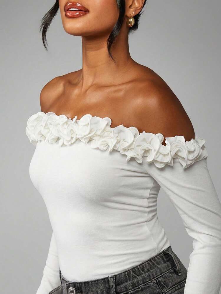 MISSGUIDED Schulterfreier, langärmeliger Body mit Rüschenbesatz