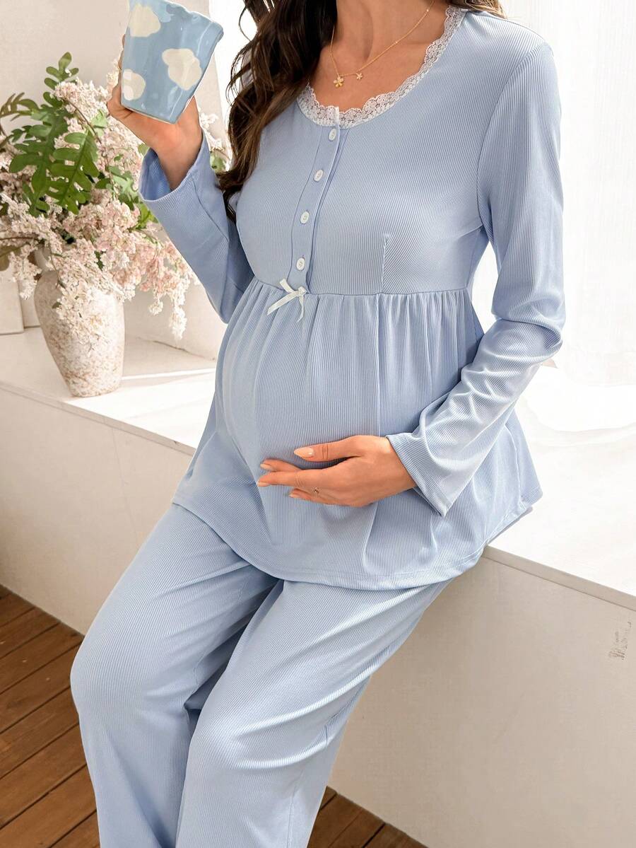 Moonlight&Mama Bộ đồ ngủ bà bầu kiểu dáng thường ngày, màu trơn, chất liệu dệt kim, phối ren, cài cúc phía trước, gồm áo dài tay và quần. - Màu xanh nhạt - Xem 1