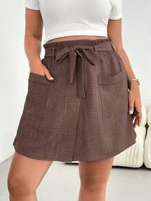 SHEIN Essnce 大码女装春夏时尚休闲宽松舒适日常清凉轻薄面料弹力腰带短裙裤，带口袋，适合度假、波西米亚风、欧洲夏季、飘逸短裤、舒适短裤、机场休闲、百慕大短裤等风格。 - 摩卡棕 - 查看 4