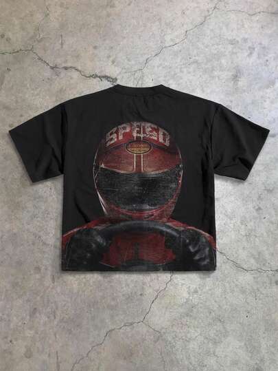 StoneGrade F1-racinghjälmtryck, avslappnad, lös passform, kortärmad t-shirt för män, trendig streetwear, lämplig för dejter, fester och presenter till pojkvänner.