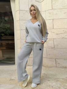 Cioccolato 2pcs/Set Women Oversize V-Neck Fluffy Knit Elastic Loose Sweatshirt And Sweatpants, Small Logo Print, Casual Suit For Autumn/Winter Back To School - Multicolor - View 3