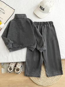 New Arrival Young Girls Denim Two Pieces Outfit, Suitable For Casual Outings, School, Commute, Party, Home, Vacation, Holidays In Autumn/Winter. Spring New Young Girls Black Distressed Washed Casual Loose Cute English Embroidery Zip-Up Denim Sweatshirt Top @ Casual Loose Embroidered Wide-Leg Denim Pants Set, Simple Fashionable Versatile Toddler Track Suit With High Neck And Zipper Kids Two Piece Set Kids Denim Sets - Grey - View 2