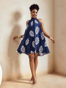 SHEIN BamGlam New Elegant Vacation Digital Print Halter Backless Women Dress, Spring/Summer - Blue - View 5