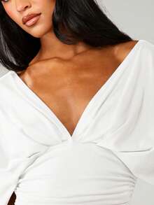 MISSGUIDED Dam Omlott Fram Långärmad Crop Top Djup V-ringning Rynkad Sidoknytning Casual Blus Höst Vinter - Vitt - Visa 6